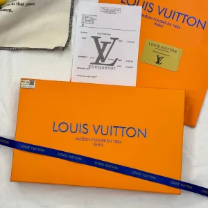 Designer AAA Louis Vuitton Shawl Red Cashmere Jacquard Winter