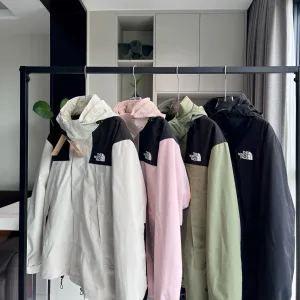 Super Clone The North Face Outerwear Red Winter Patch