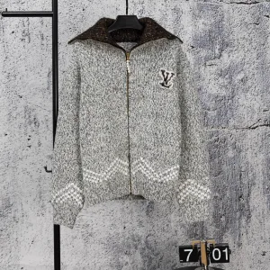 High Quality Designer Louis Vuitton Cardigan Color Jacquard Relaxed Fit A Touch Of Understated Luxury Winter